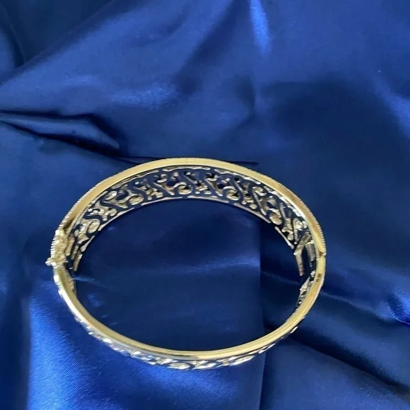 NEW Diamond and sterling silver bracelet - Picture 3 of 4